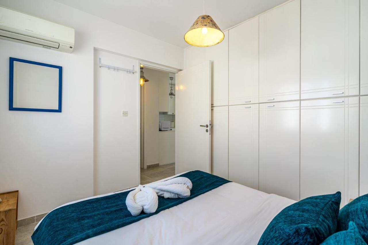 Seawaves 1- Bedroom Apartment Near Meneou Beach Ларнака Екстериор снимка